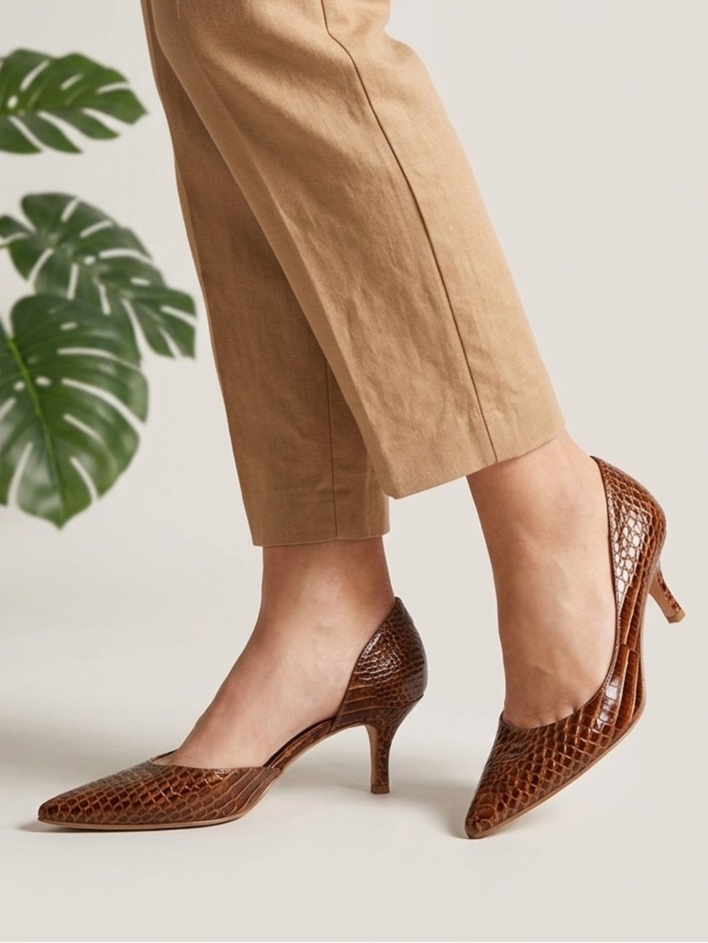 Y2K Nine West Croc-Embossed Print Leather Pointed Toe Kitten Heels Size 7.5